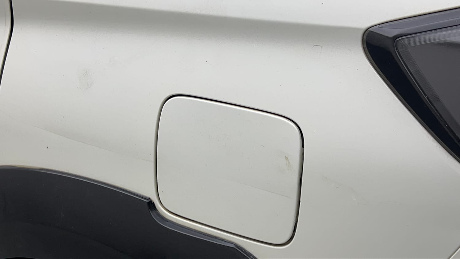 Used 2023 Maruti Suzuki XL6 Zeta MT CNG Cng Manual dents MINOR SCRATCH
