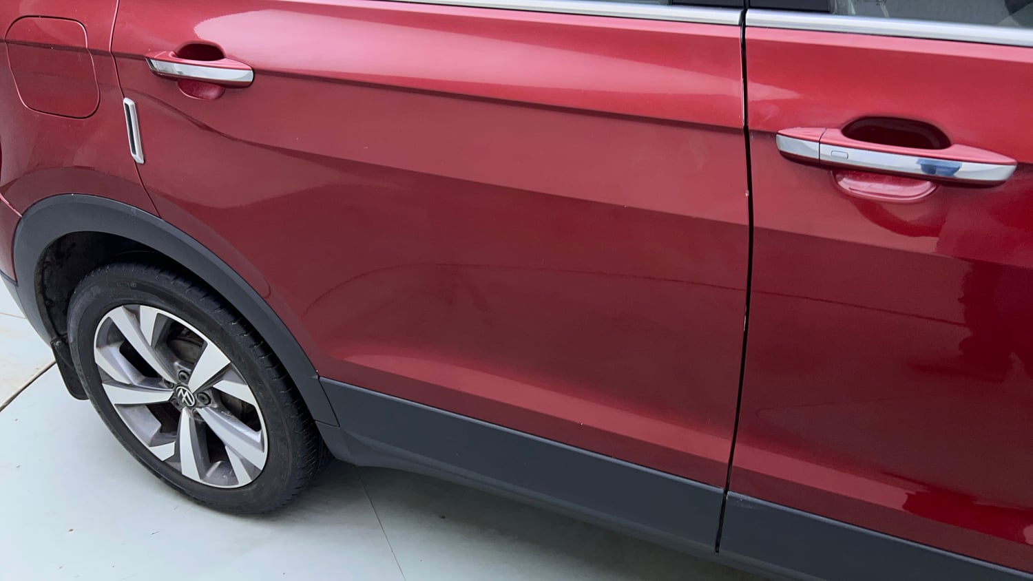 Used 2023 Volkswagen Taigun Topline 1.0 TSI AT Petrol Automatic dents MINOR DENT