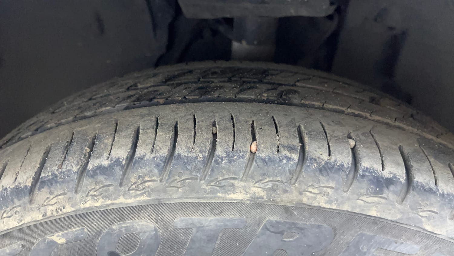 Used 2024 Tata Altroz XZ Plus (S) iCNG Cng Manual tyres LEFT FRONT TYRE TREAD VIEW