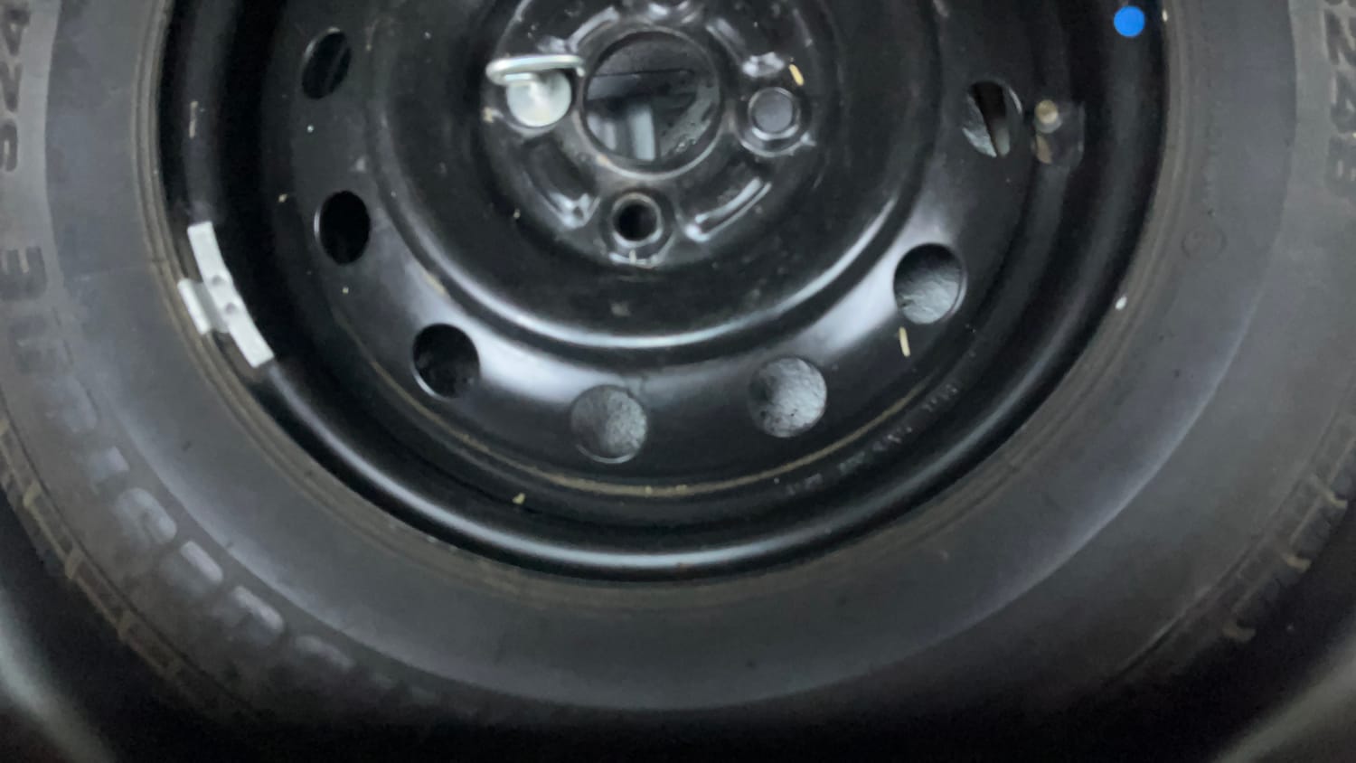 Used 2015 Maruti Suzuki Ritz Vxi BS-IV Petrol Manual tyres SPARE TYRE VIEW