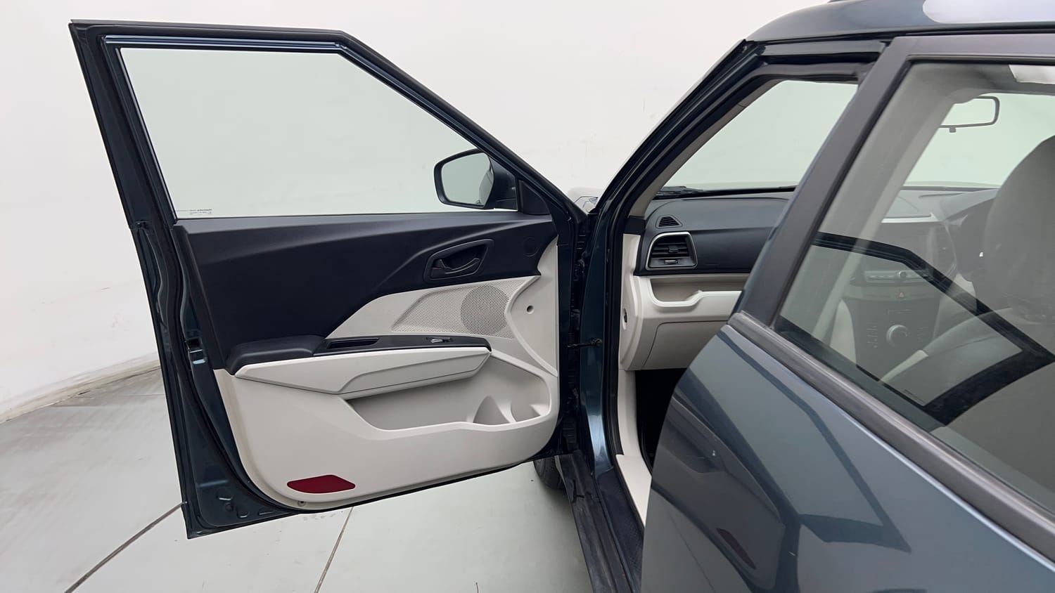 Used 2020 Mahindra XUV 300 1.2 W6 Petrol Manual interior LEFT FRONT DOOR OPEN VIEW