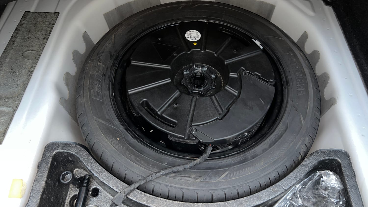 Used 2022 Skoda Slavia Style 1.0L TSI AT Petrol Automatic tyres SPARE TYRE VIEW