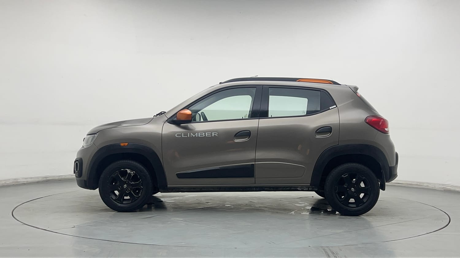 Used 2017 Renault Kwid CLIMBER 1.0 AMT Petrol Automatic exterior LEFT SIDE VIEW