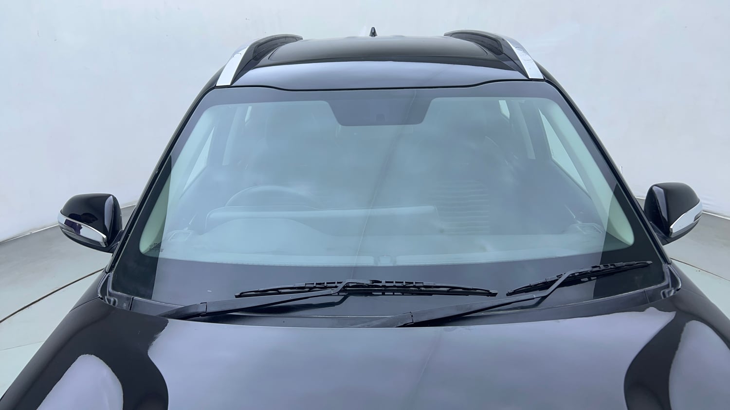 Used 2020 Kia Sonet GTX Plus 1.0 DCT Petrol Automatic exterior FRONT WINDSHIELD VIEW