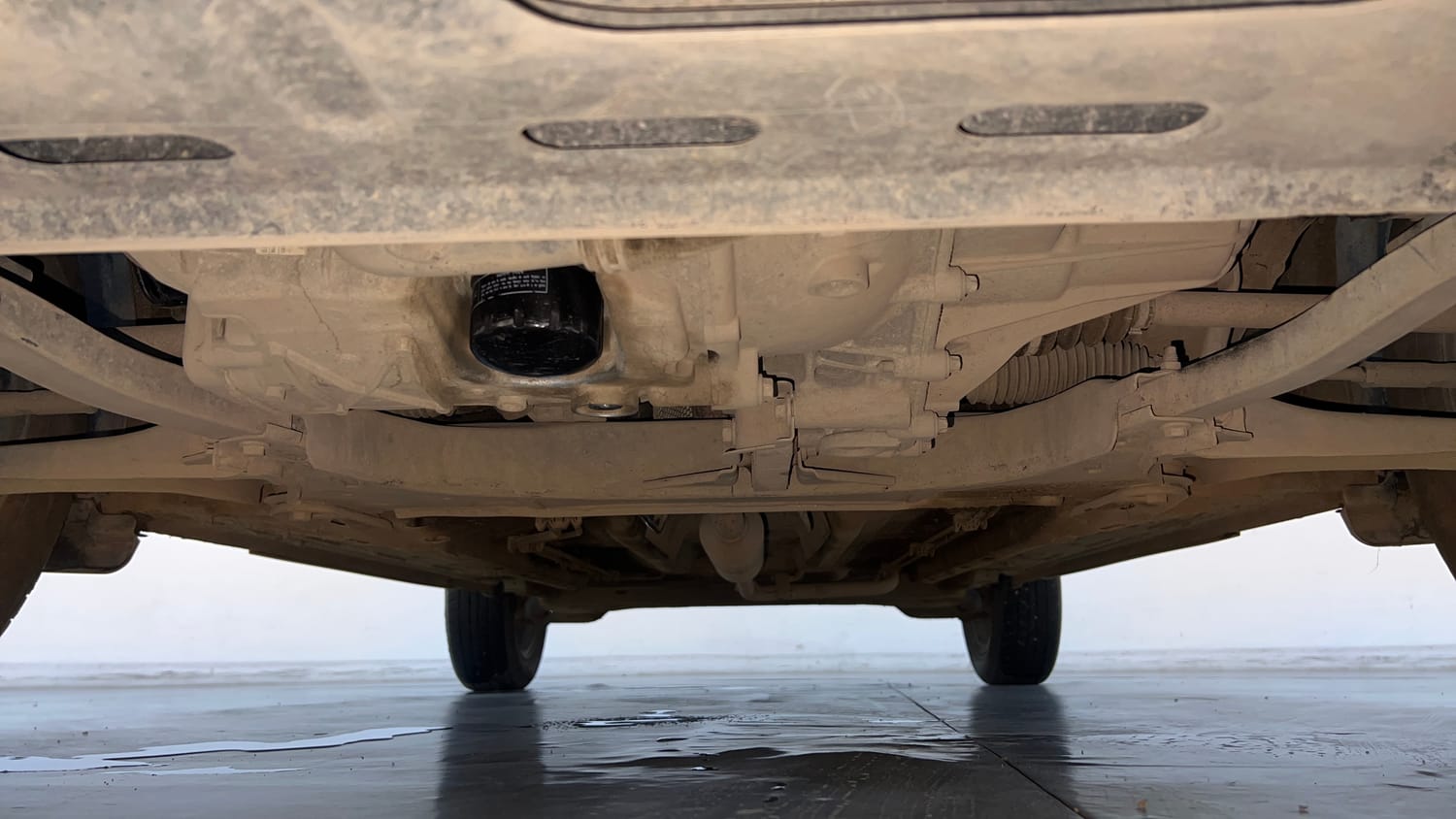 Used 2024 Nissan Magnite XV Petrol Manual extra FRONT LEFT UNDERBODY VIEW