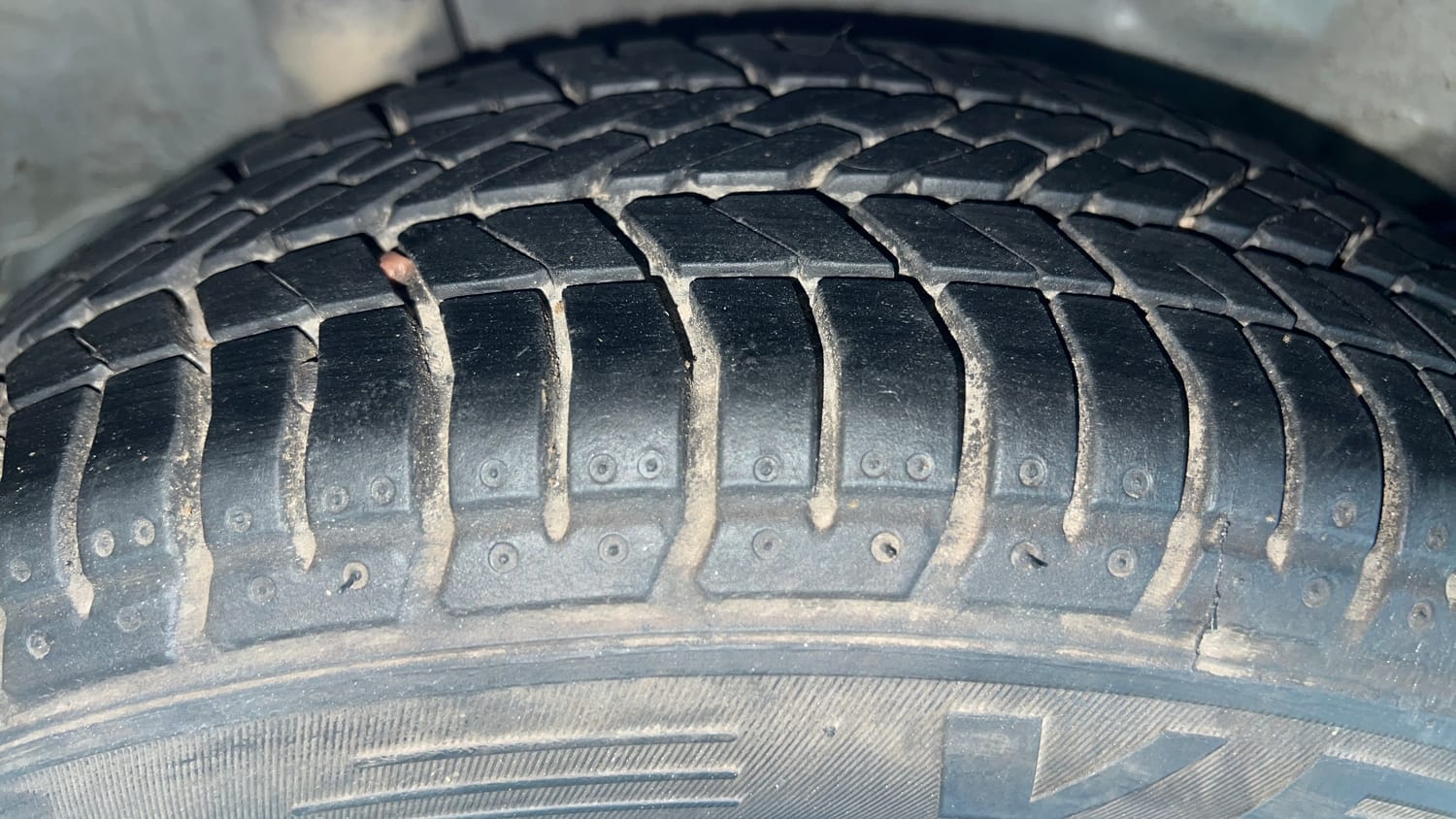 Used 2015 Honda Amaze 1.2 S i-VTEC Petrol Manual tyres RIGHT REAR TYRE TREAD VIEW