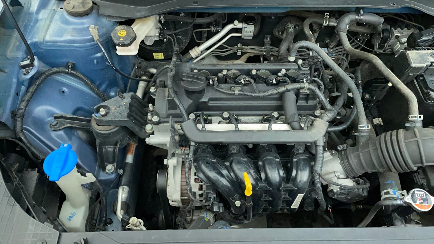 Used 2021 Hyundai Venue S Plus 1.2 Petrol Petrol Manual engine ENGINE RIGHT SIDE VIEW
