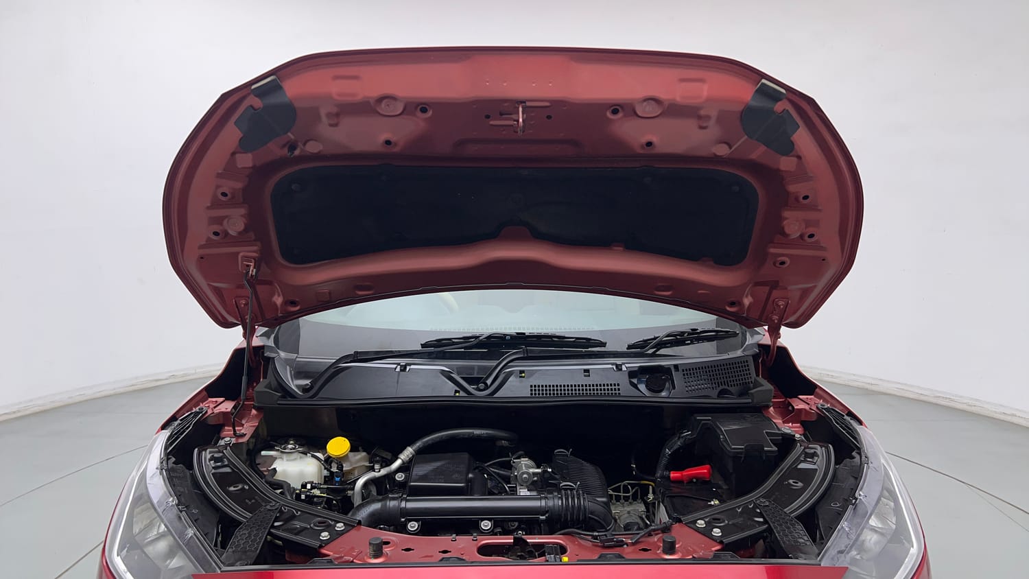 Used 2024 Nissan Magnite XV Petrol Manual engine ENGINE & BONNET OPEN FRONT VIEW