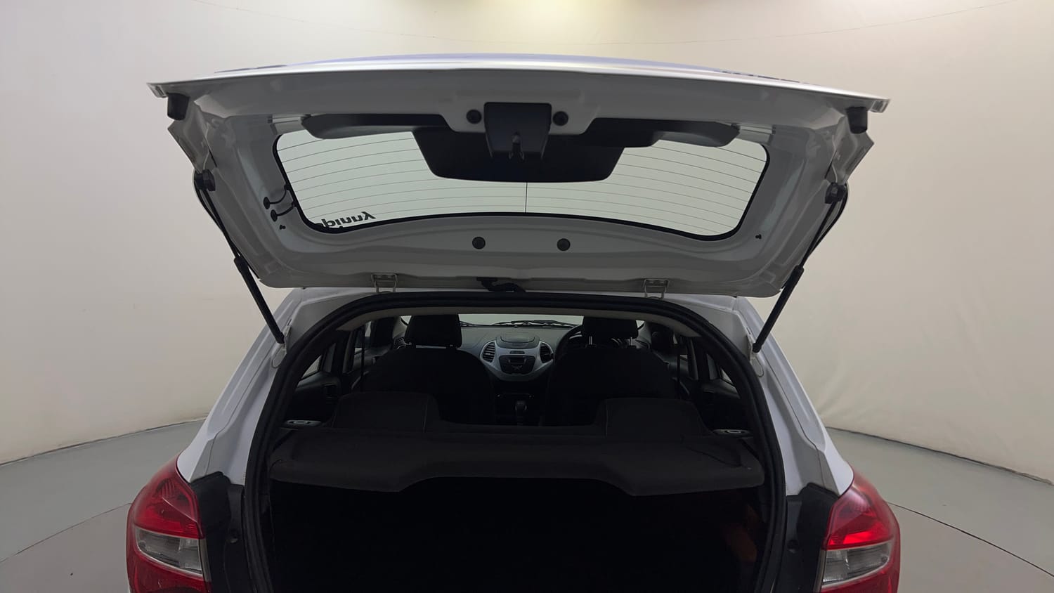 Used 2017 Ford Figo Titanium 1.5 Ti-VCT AT Petrol Automatic interior DICKY DOOR OPEN VIEW