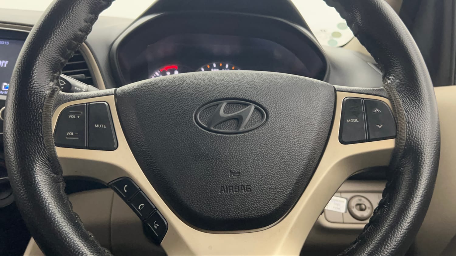 Used 2021 Hyundai Santro Sportz Petrol Manual top_features Steering mounted controls