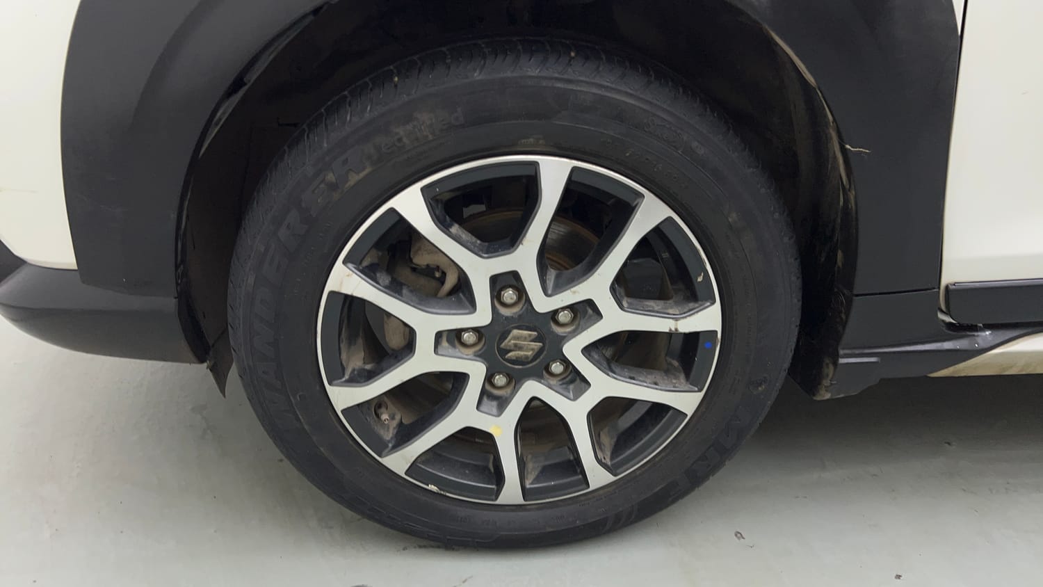 Used 2023 Maruti Suzuki XL6 Zeta MT CNG Cng Manual tyres LEFT FRONT TYRE RIM VIEW