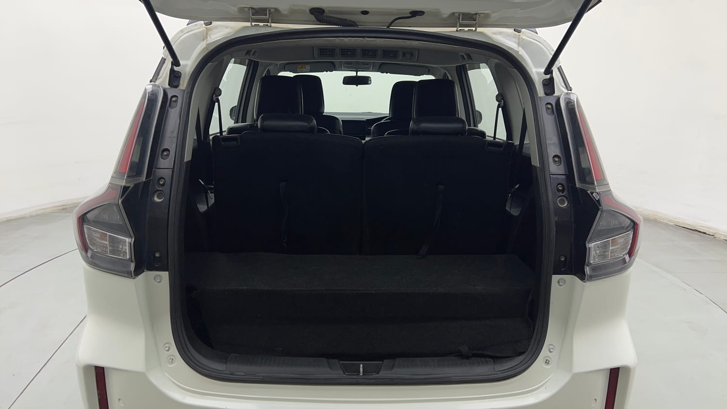 Used 2023 Maruti Suzuki XL6 Zeta MT CNG Cng Manual interior DICKY INSIDE VIEW