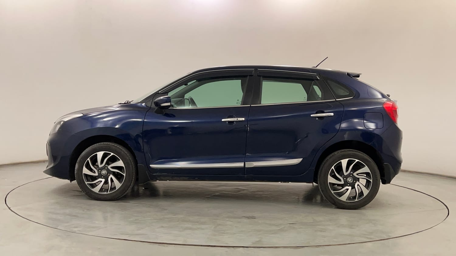 Used 2019 Toyota Glanza V Petrol Manual exterior LEFT SIDE VIEW