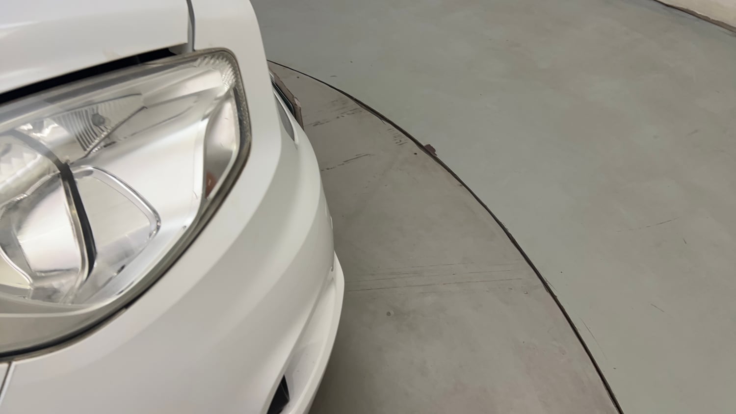 Used 2017 Ford Figo Titanium 1.5 Ti-VCT AT Petrol Automatic dents MINOR SCRATCH