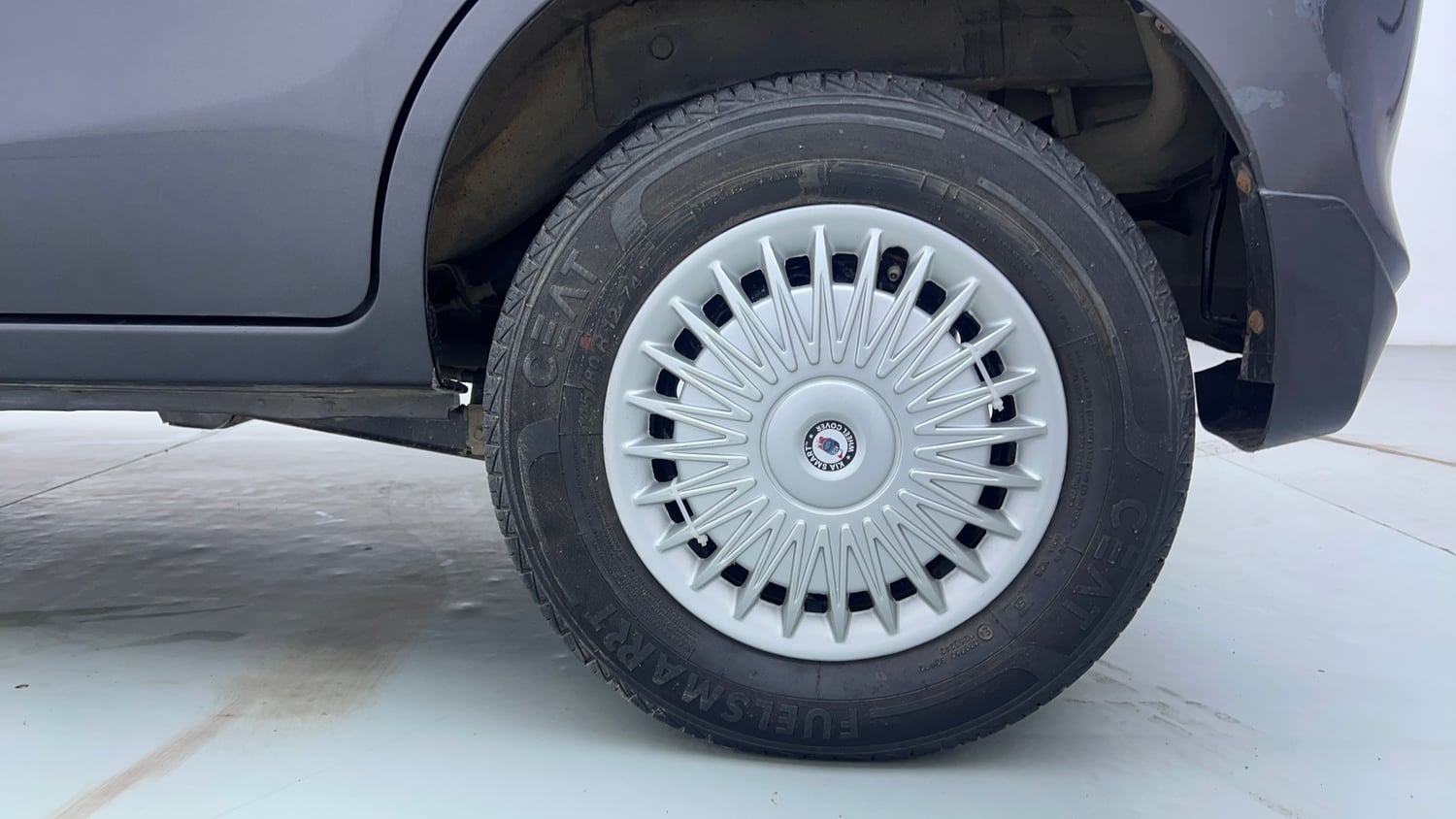 Used 2022 Maruti Suzuki Alto 800 LXi (O) CNG Cng Manual tyres LEFT REAR TYRE RIM VIEW