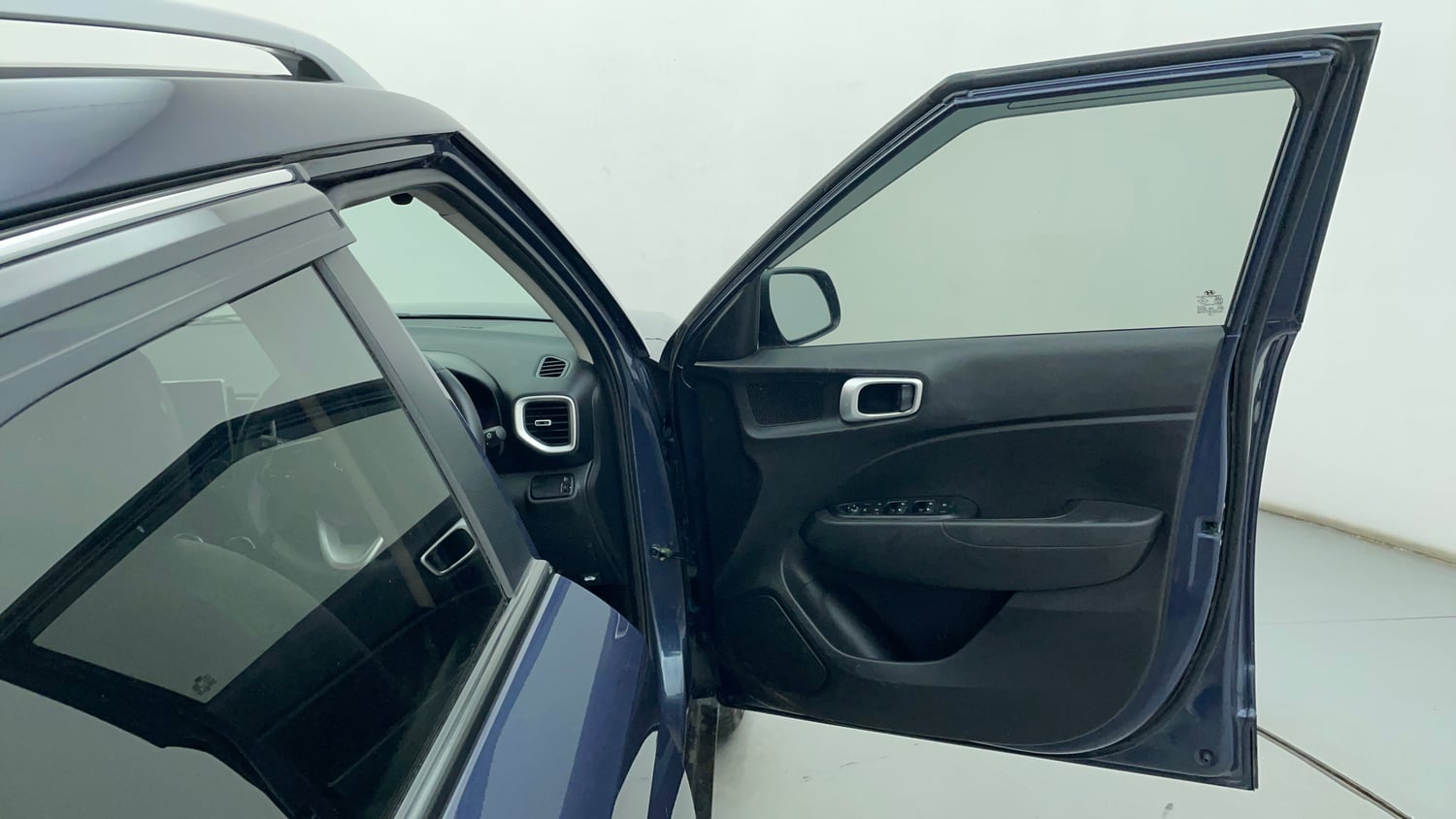 Used 2021 Hyundai Venue S Plus 1.2 Petrol Petrol Manual interior RIGHT FRONT DOOR OPEN VIEW