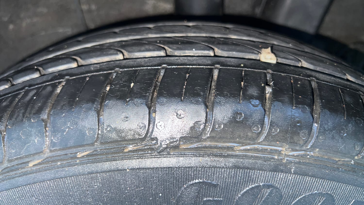 Used 2016 Hyundai Grand i10 Asta 1.2 Kappa VTVT Petrol Manual tyres LEFT REAR TYRE TREAD VIEW