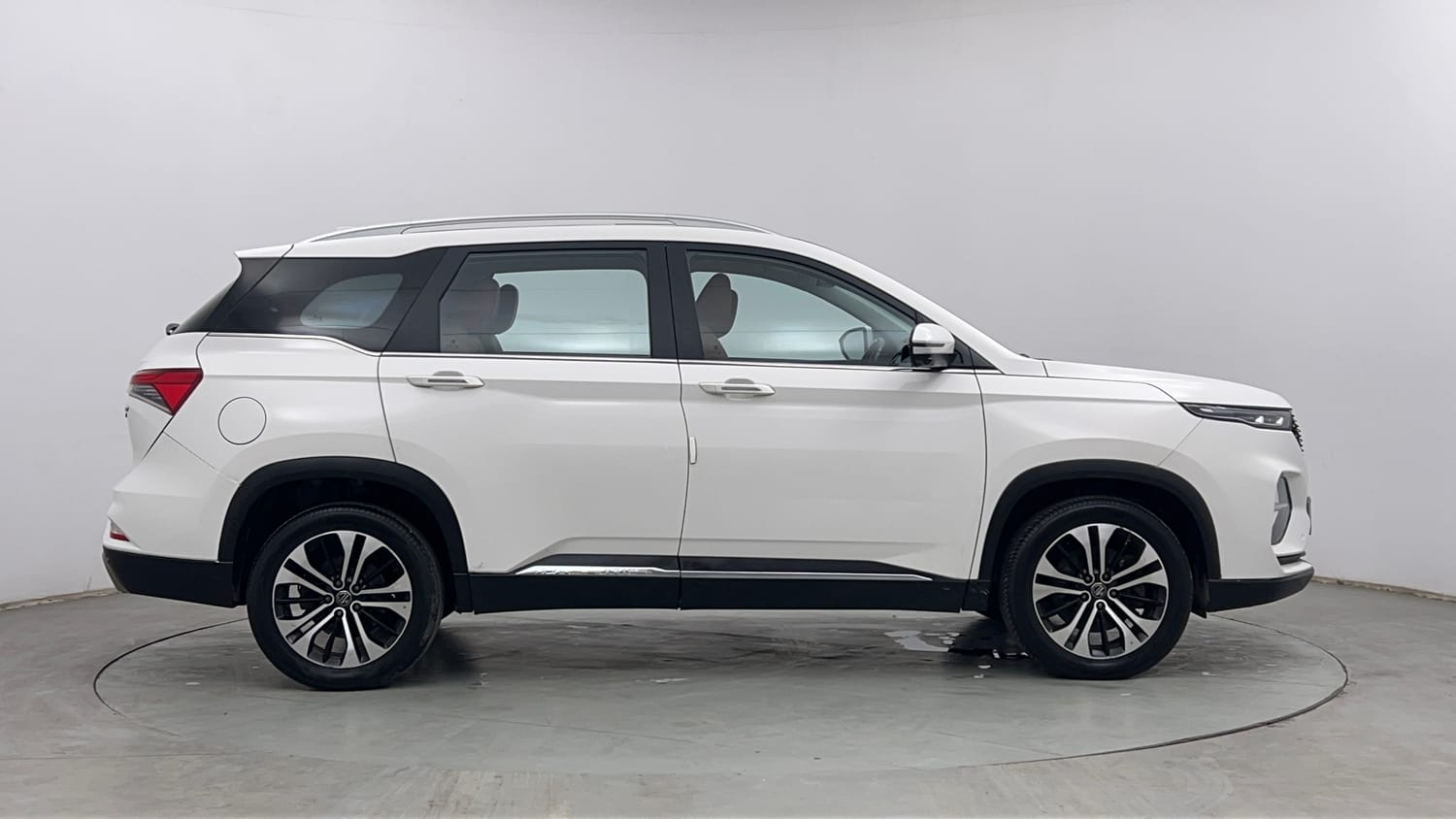 Used 2023 MG Motors Hector Plus Sharp 2.0 Diesel Turbo MT 6-STR Diesel Manual exterior RIGHT SIDE VIEW