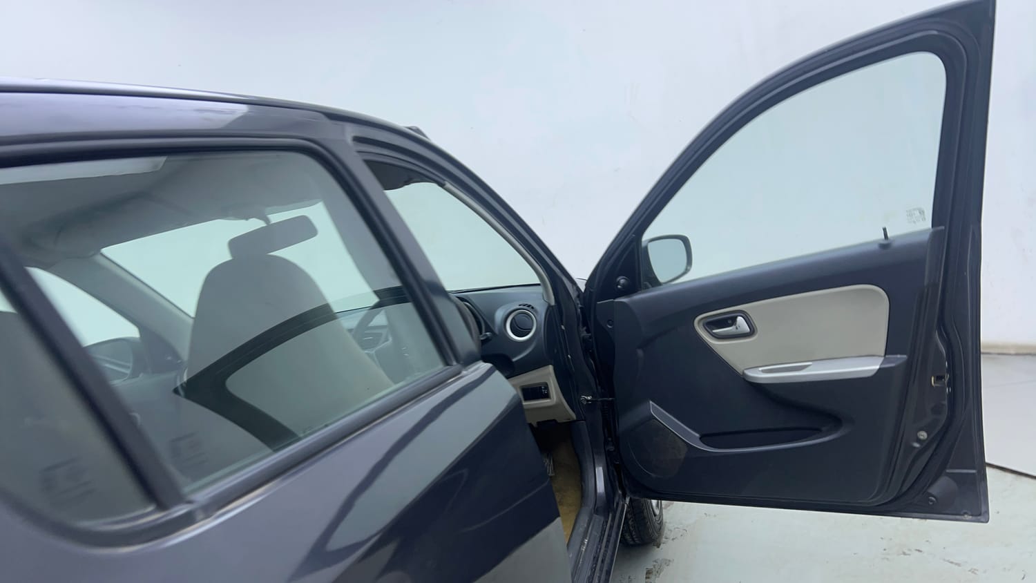 Used 2015 Maruti Suzuki Alto K10 VXi Petrol Manual interior RIGHT FRONT DOOR OPEN VIEW