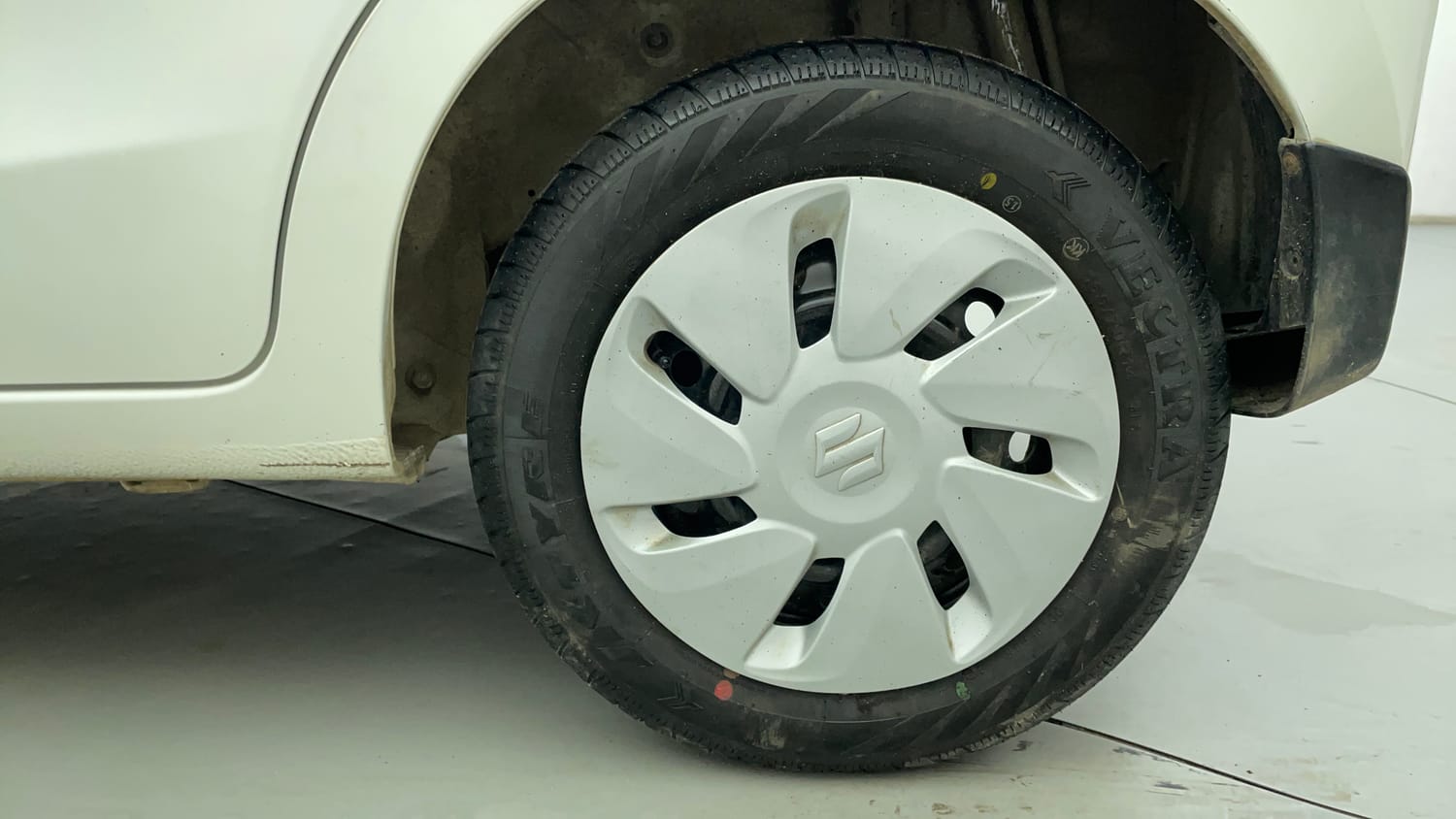 Used 2017 Maruti Suzuki Celerio VXi Petrol Manual tyres LEFT REAR TYRE RIM VIEW
