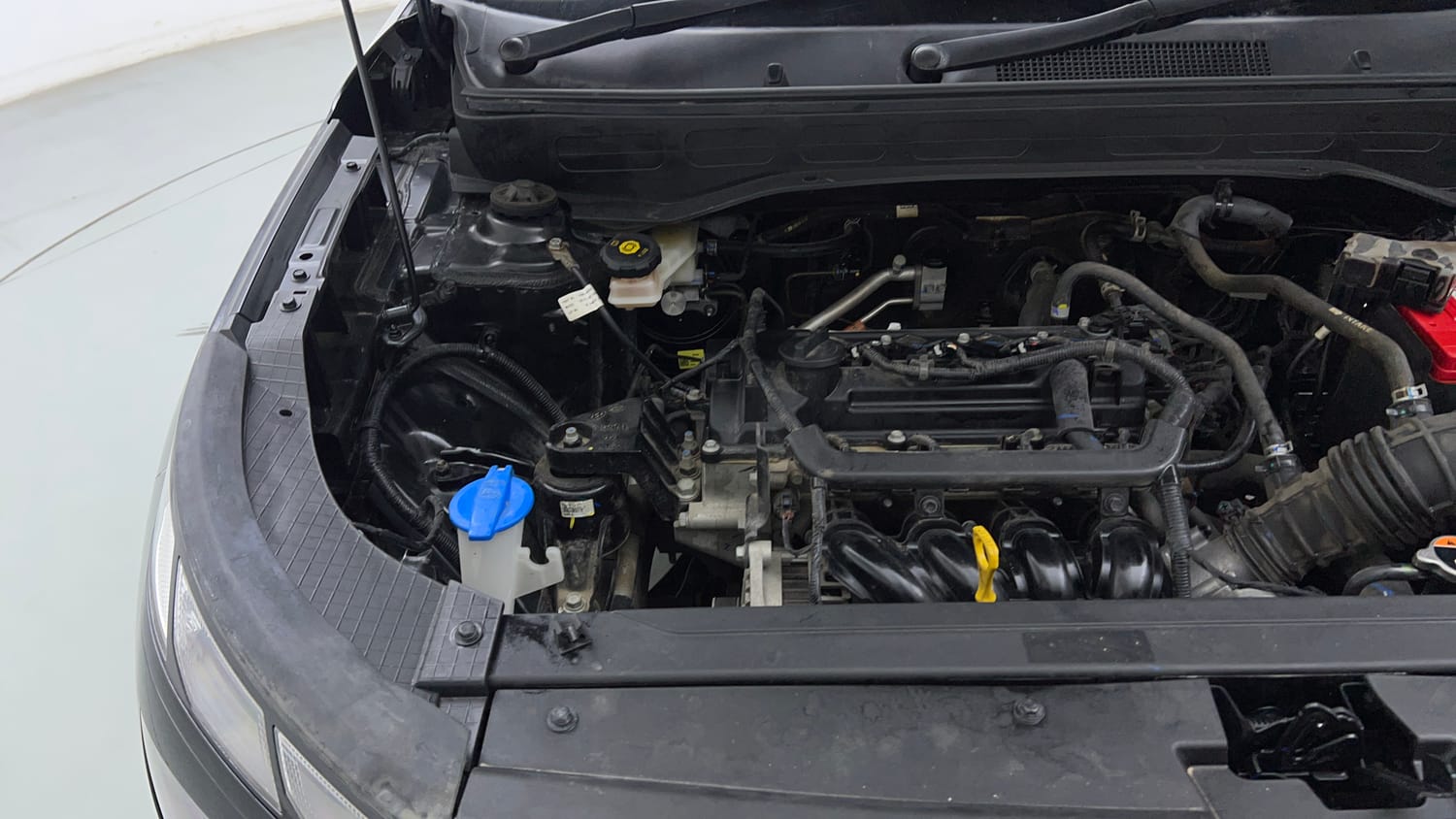 Used 2024 Hyundai Venue E 1.2 Petrol Petrol Manual engine ENGINE RIGHT SIDE VIEW