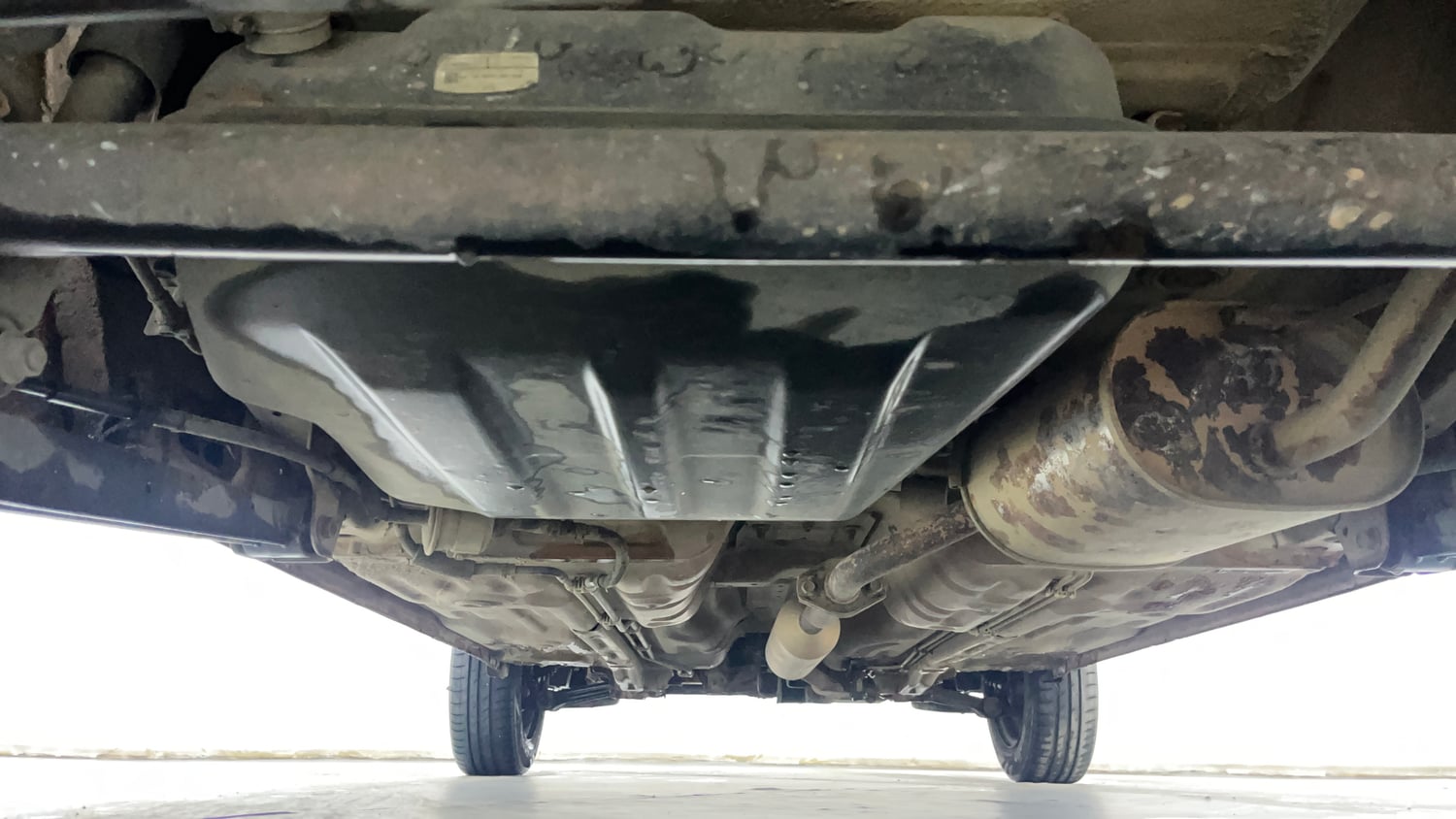 Used 2015 Maruti Suzuki Alto K10 VXi AMT Petrol Automatic extra REAR UNDERBODY VIEW (TAKEN FROM REAR)