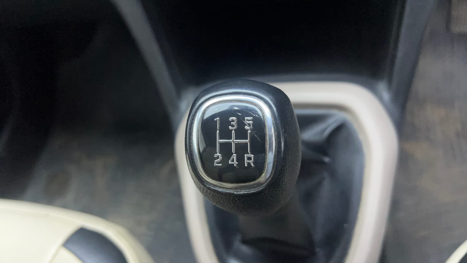 Used 2017 Hyundai Grand i10 Sportz 1.2 Kappa VTVT Petrol Manual interior GEAR  KNOB VIEW