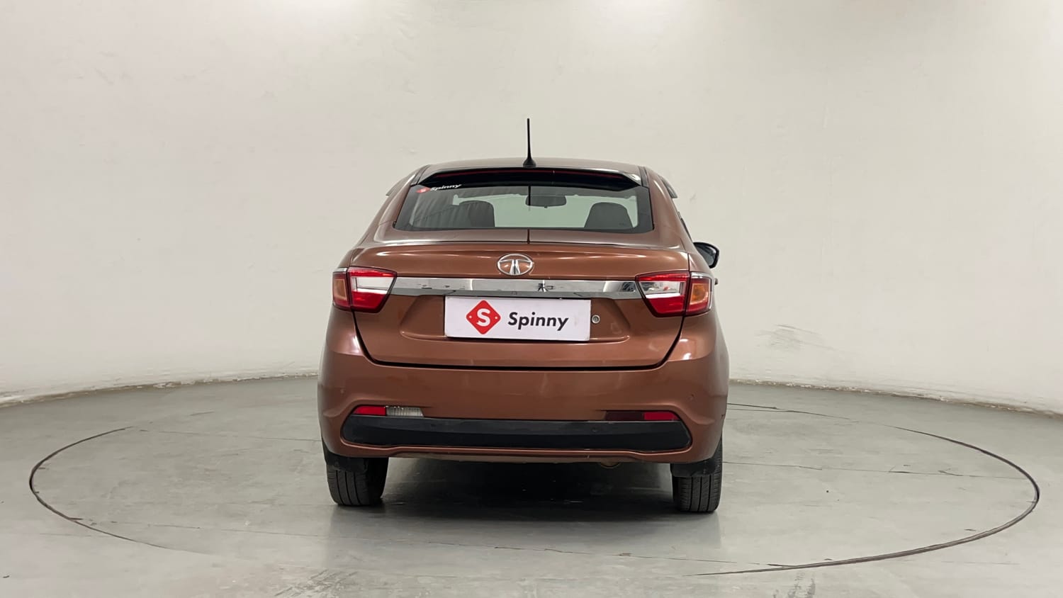 Used 2018 Tata Tigor Revotron XT Petrol + CNG (Outside Fitted) Cng Manual exterior BACK VIEW