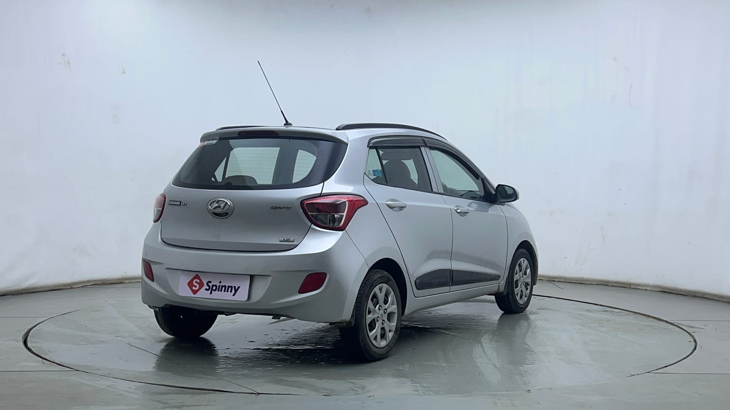 Used 2017 Hyundai Grand i10 Sportz 1.2 Kappa VTVT Petrol Manual exterior RIGHT REAR CORNER VIEW