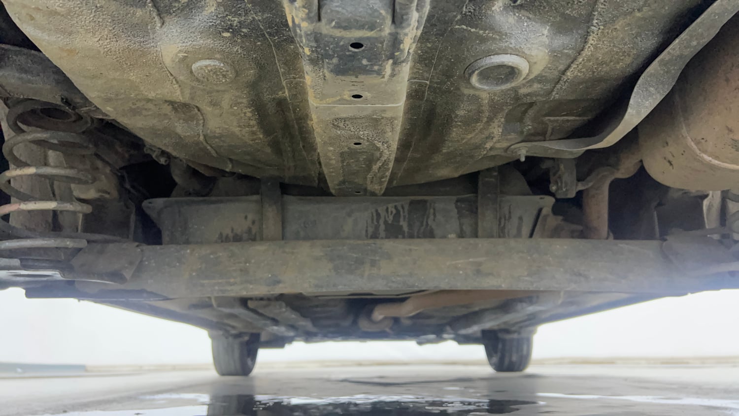 Used 2017 Hyundai Grand i10 Sportz 1.2 Kappa VTVT Petrol Manual extra REAR UNDERBODY VIEW (TAKEN FROM REAR)