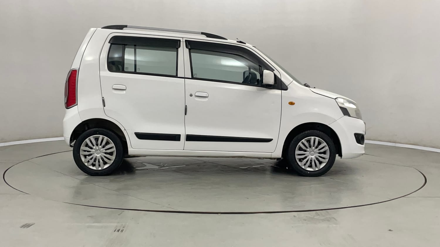 Used 2018 Maruti Suzuki Wagon R 1.0 VXI AMT Petrol Automatic exterior RIGHT SIDE VIEW