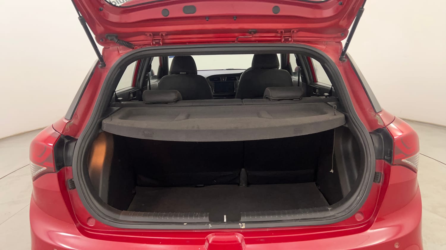 Used 2017 Hyundai i20 Active 1.2 SX Petrol Manual interior DICKY INSIDE VIEW