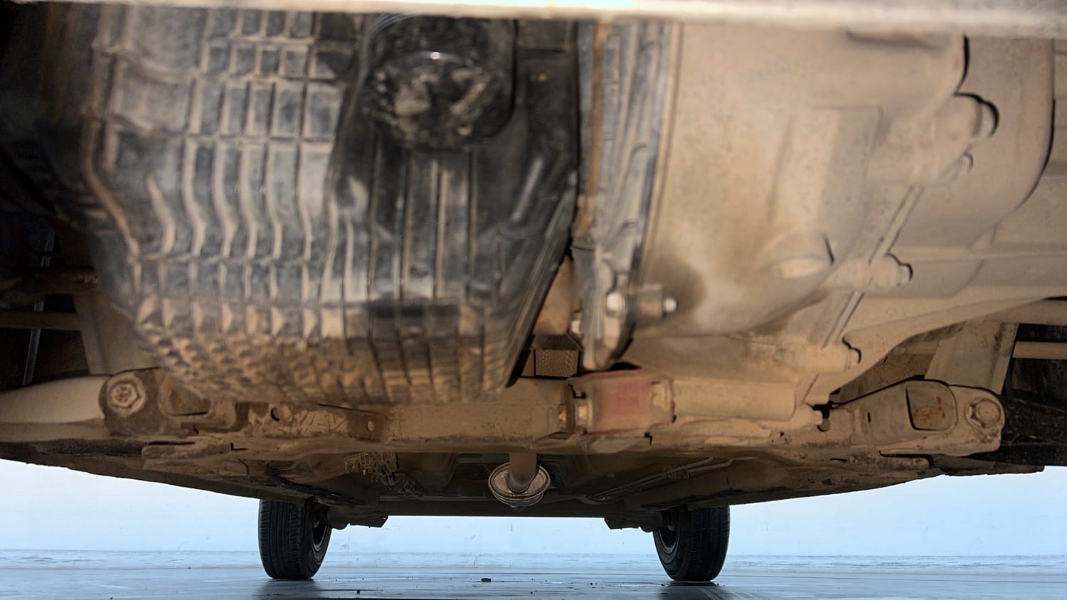 Used 2020 Renault Kwid RXL Petrol Manual extra FRONT LEFT UNDERBODY VIEW