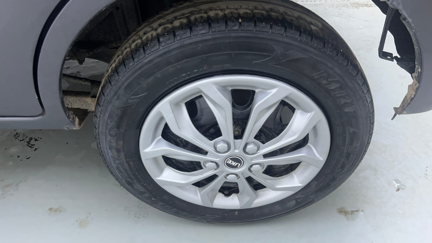 Used 2015 Maruti Suzuki Alto K10 VXi Petrol Manual tyres LEFT REAR TYRE RIM VIEW