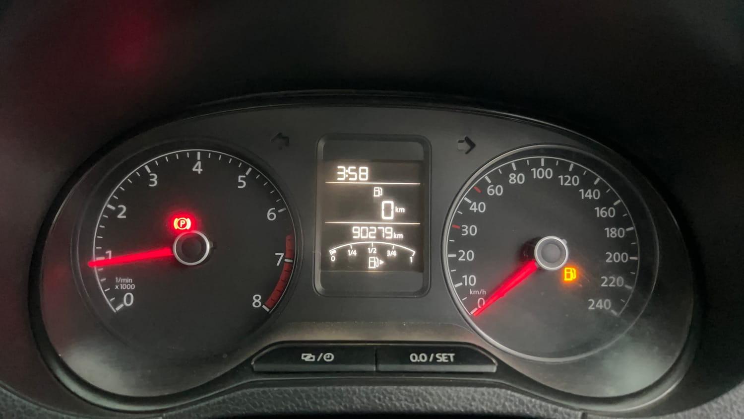 Used 2015 Volkswagen Polo Highline1.2L (P) Petrol Manual interior CLUSTERMETER VIEW