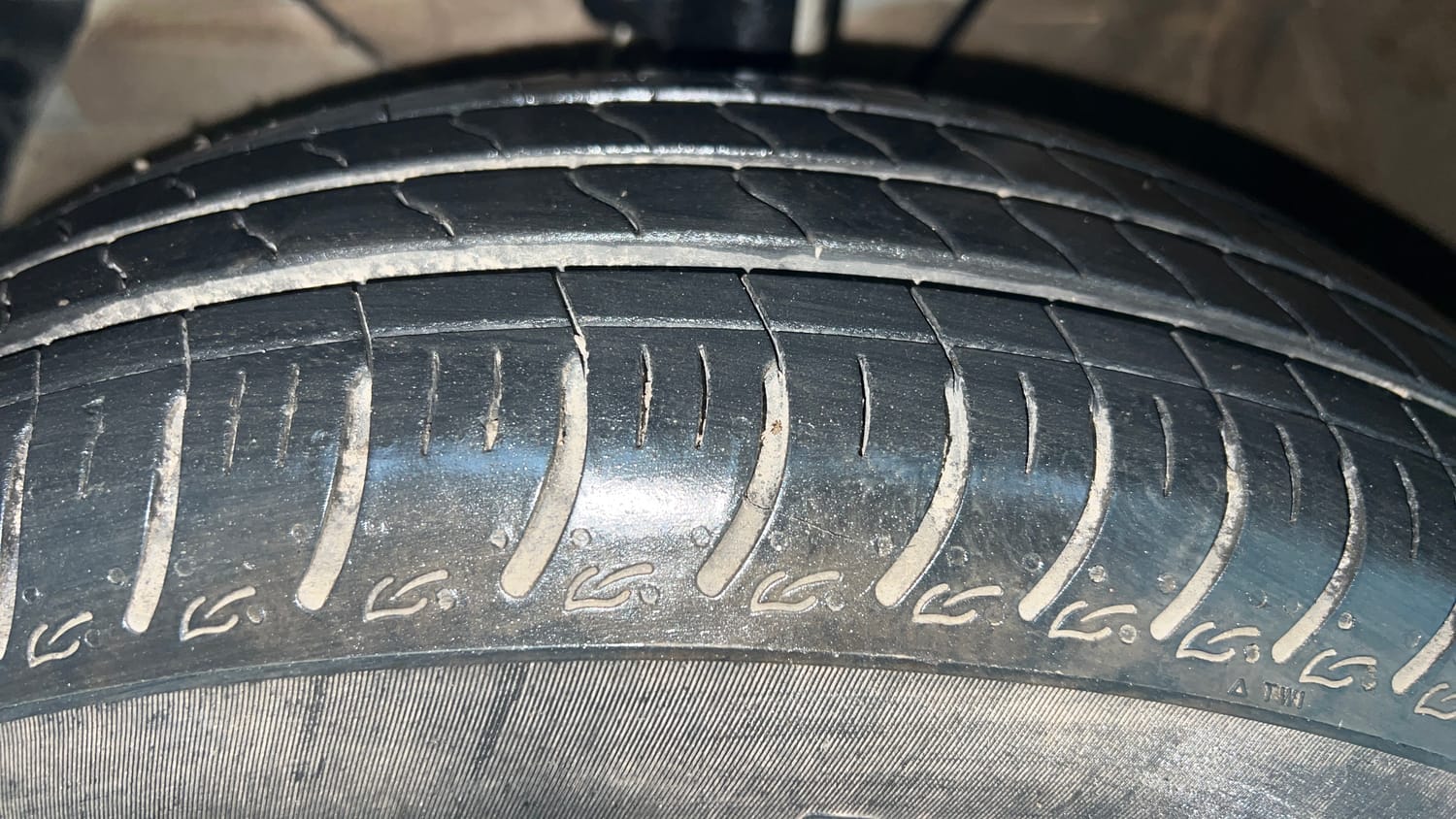 Used 2026 Maruti Suzuki Swift LXi Petrol Manual tyres LEFT FRONT TYRE TREAD VIEW