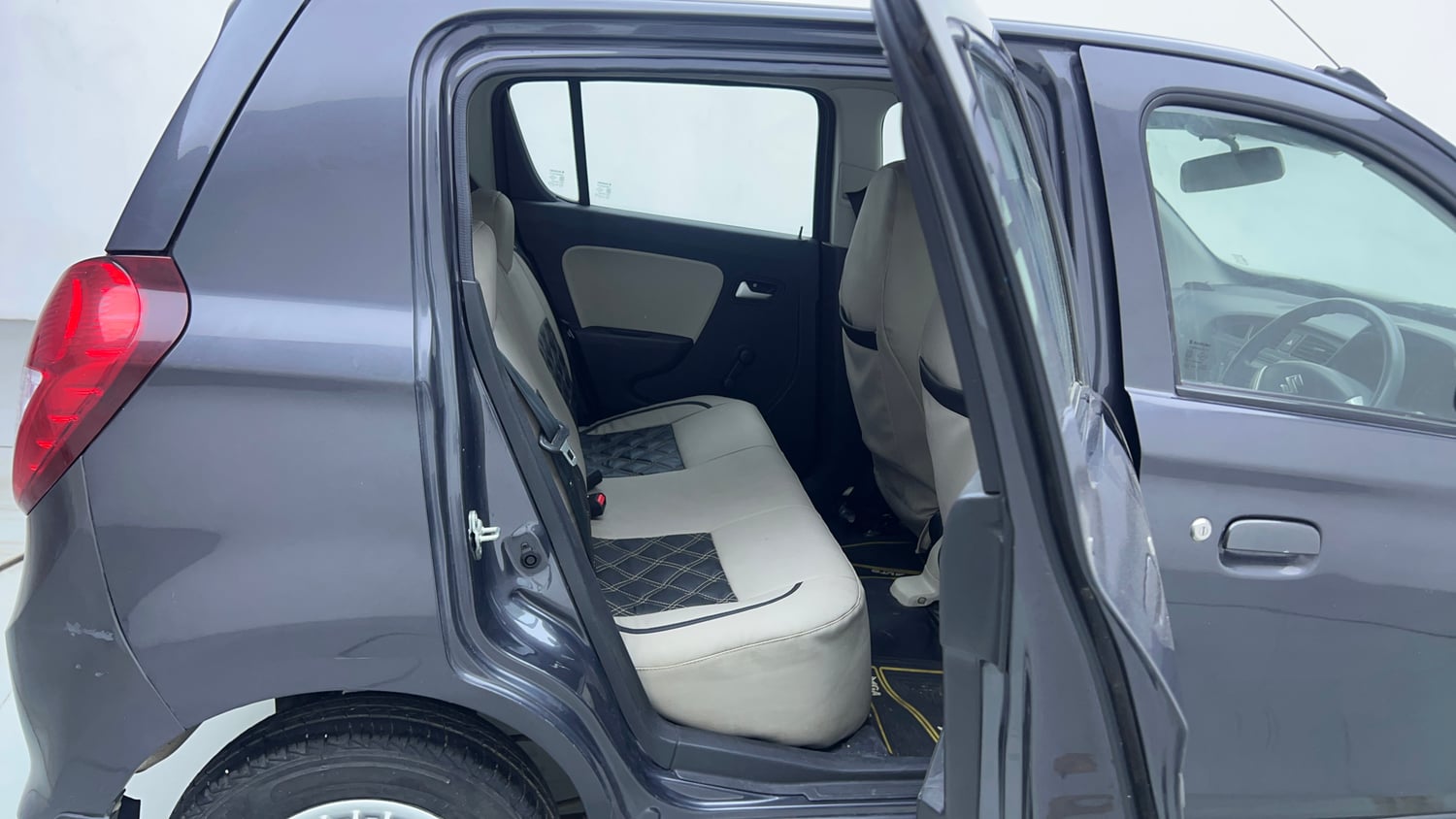 Used 2022 Maruti Suzuki Alto 800 LXi (O) CNG Cng Manual interior RIGHT SIDE REAR DOOR CABIN VIEW