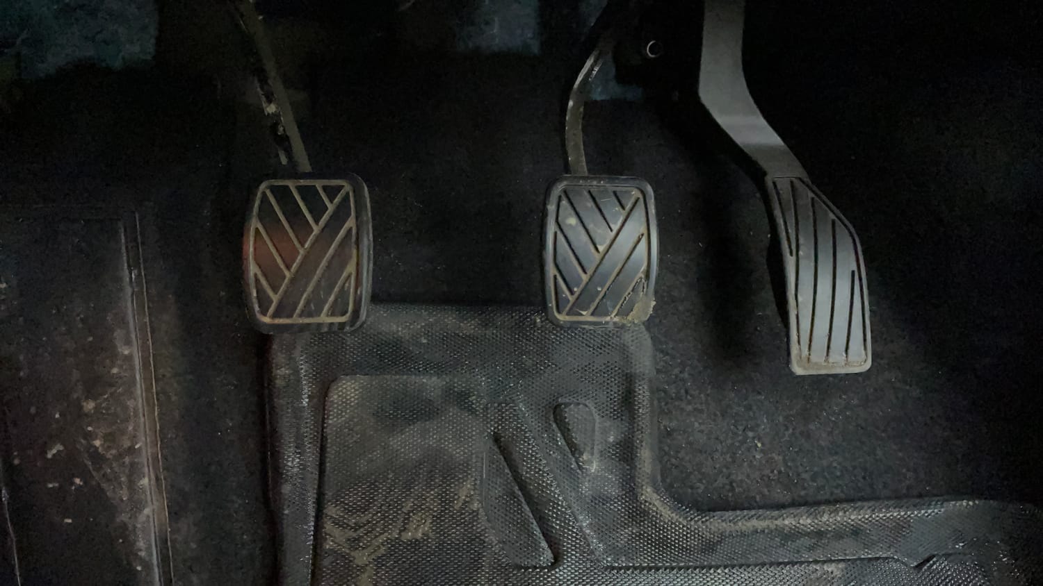Used 2026 Maruti Suzuki Grand Vitara Delta Smart Hybrid Petrol Manual interior PEDALS VIEW