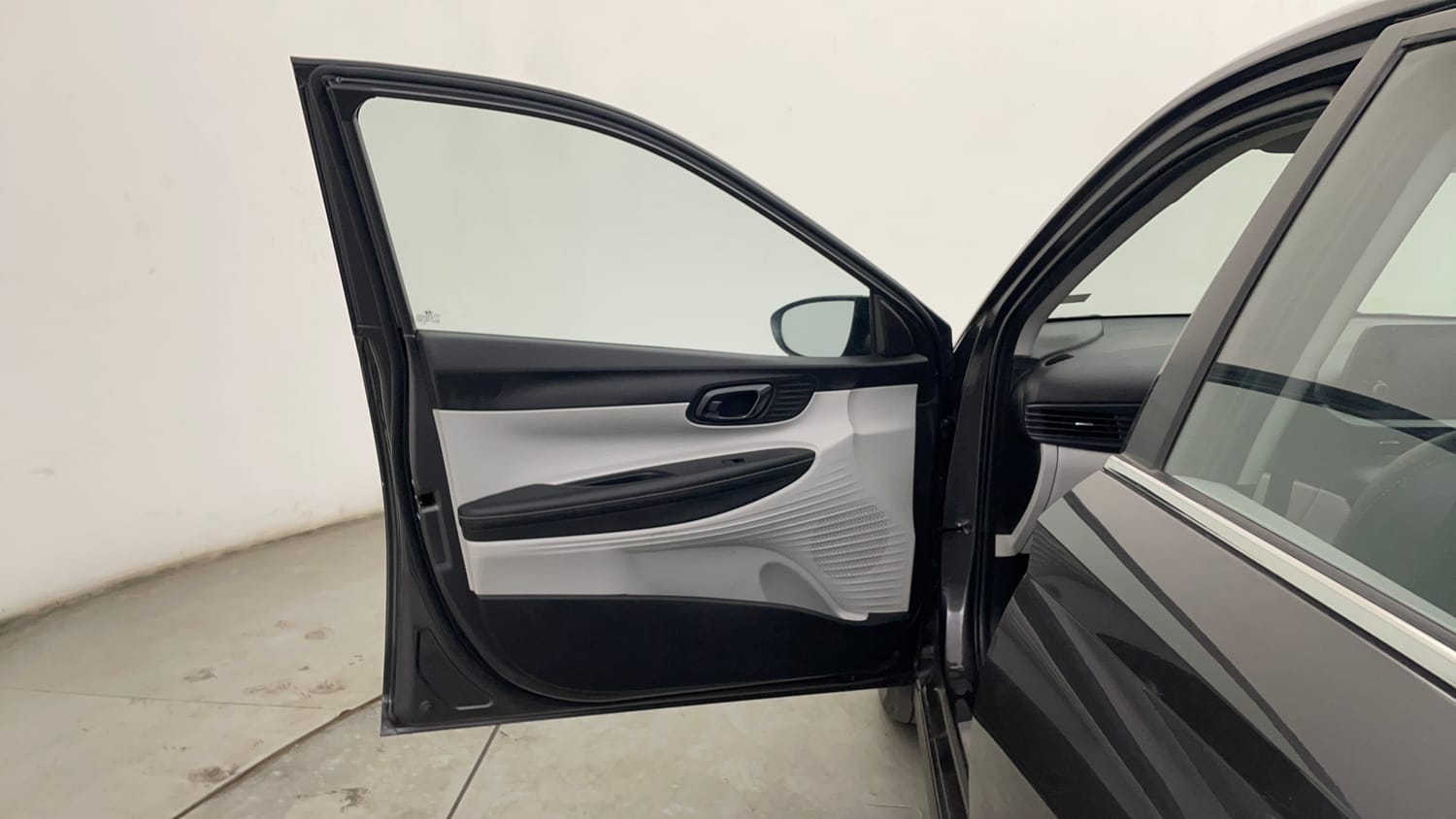 Used 2024 Hyundai i20 Sportz (O) 1.2 IVT Petrol Automatic interior LEFT FRONT DOOR OPEN VIEW