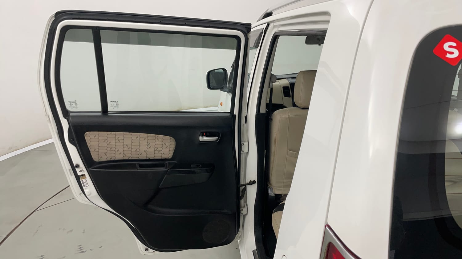 Used 2018 Maruti Suzuki Wagon R 1.0 VXI AMT Petrol Automatic interior LEFT REAR DOOR OPEN VIEW