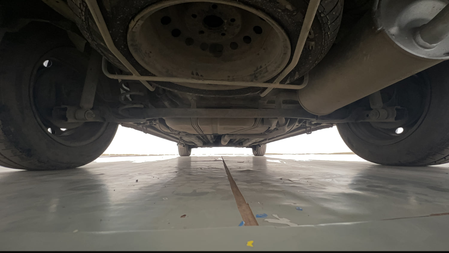 Used 2013 Maruti Suzuki Ertiga Vxi Petrol Manual extra REAR UNDERBODY VIEW (TAKEN FROM REAR)