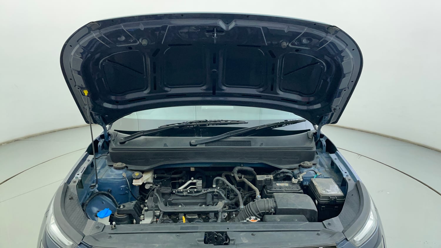 Used 2021 Hyundai Venue S Plus 1.2 Petrol Petrol Manual engine ENGINE & BONNET OPEN FRONT VIEW