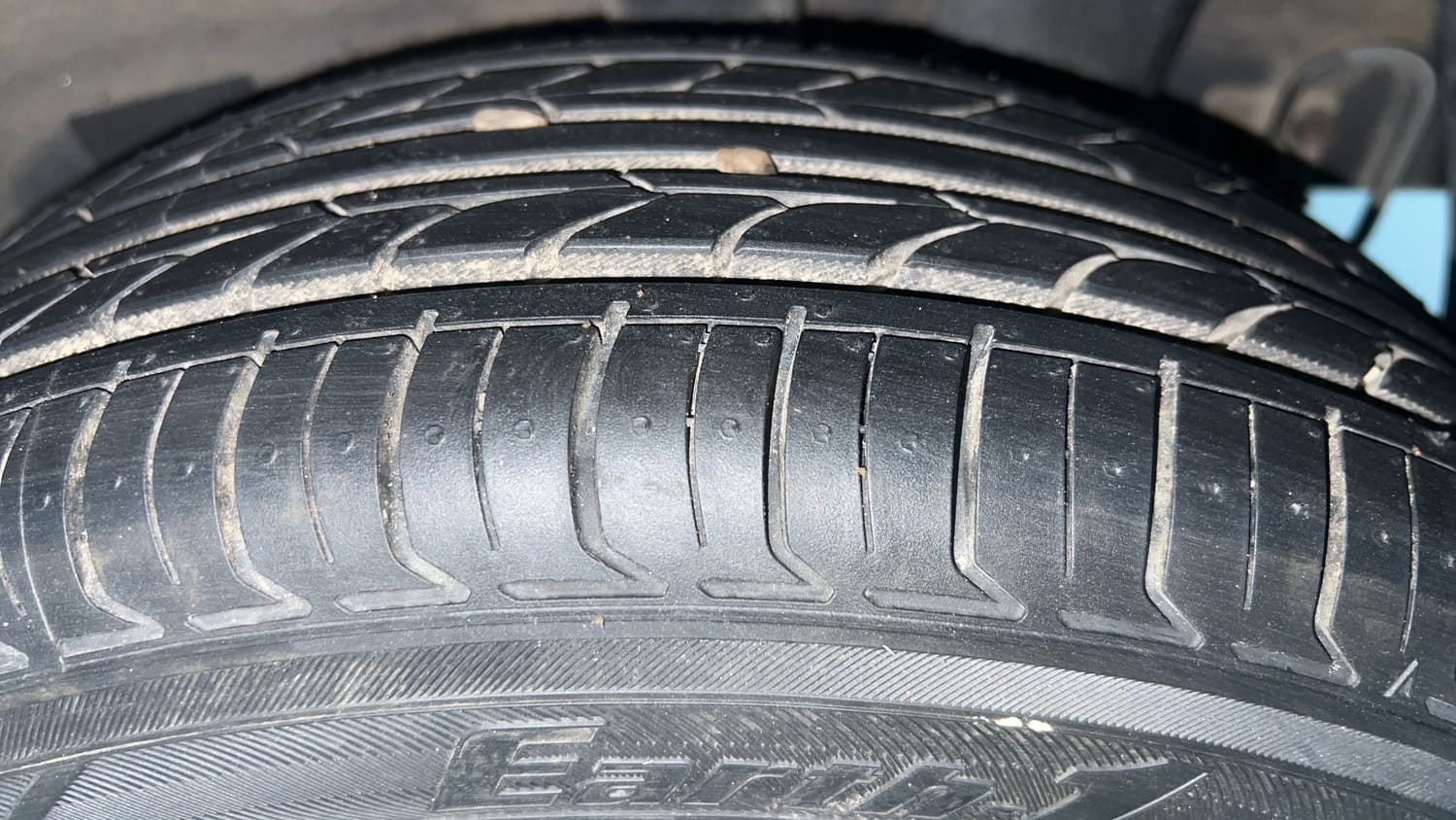 Used 2018 Hyundai Grand i10 Magna 1.2 Kappa VTVT Petrol Manual tyres LEFT REAR TYRE TREAD VIEW