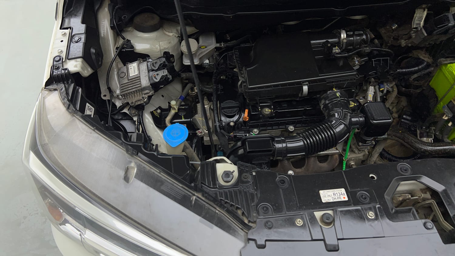 Used 2023 Maruti Suzuki XL6 Zeta MT CNG Cng Manual engine ENGINE RIGHT SIDE VIEW