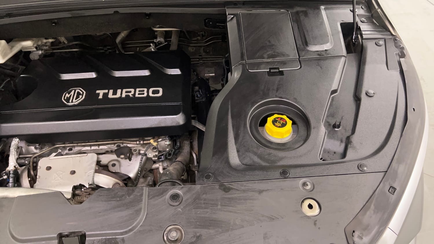 Used 2020 MG Motors Hector Sharp 1.5 DCT Petrol Petrol Automatic engine ENGINE LEFT SIDE VIEW