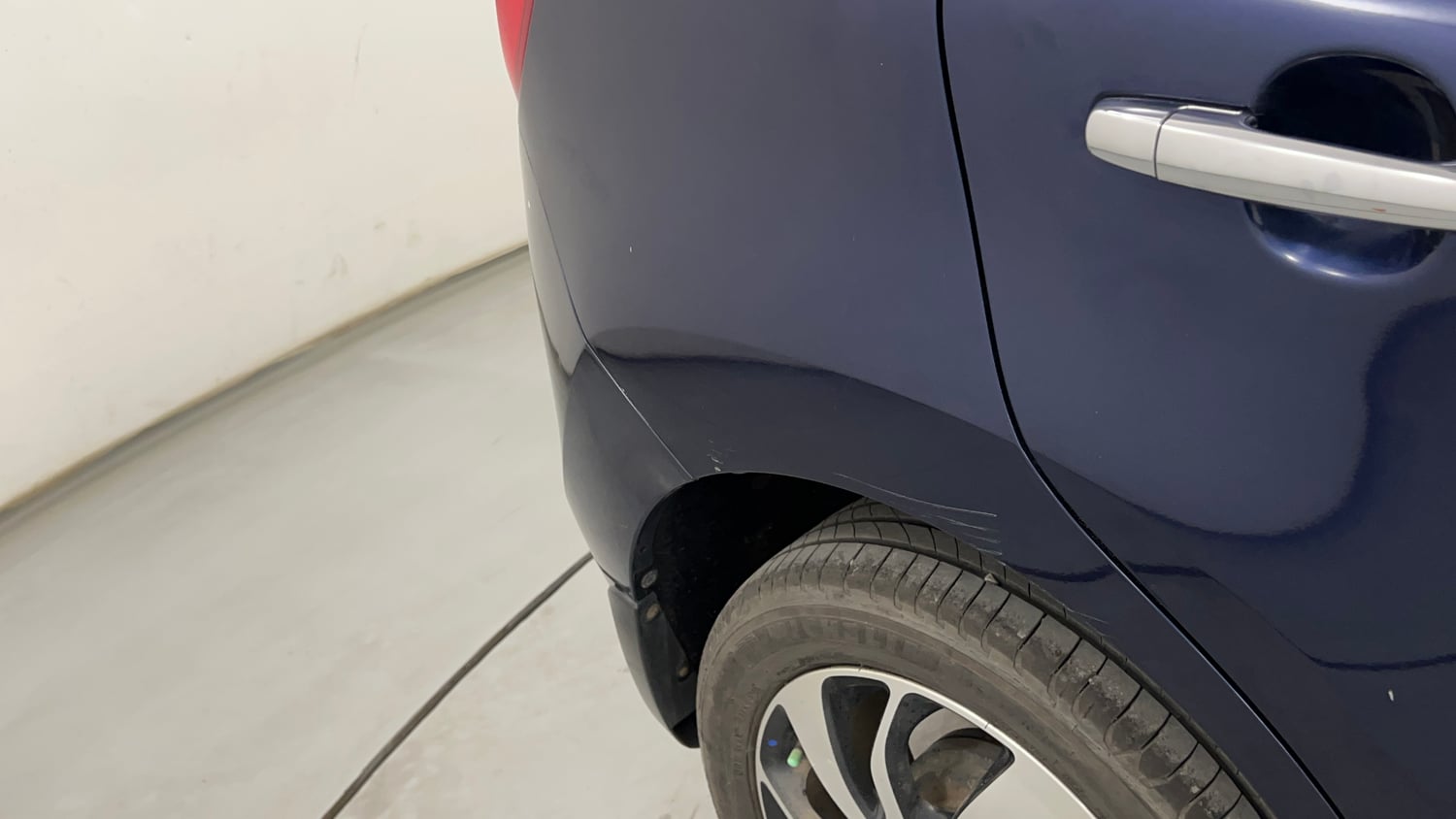 Used 2019 Toyota Glanza V Petrol Manual dents MINOR SCRATCH