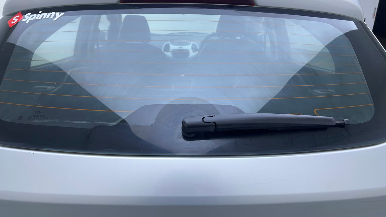 Used 2016 Ford Figo Titanium 1.2 Ti-VCT Petrol Manual top_features Rear wiper