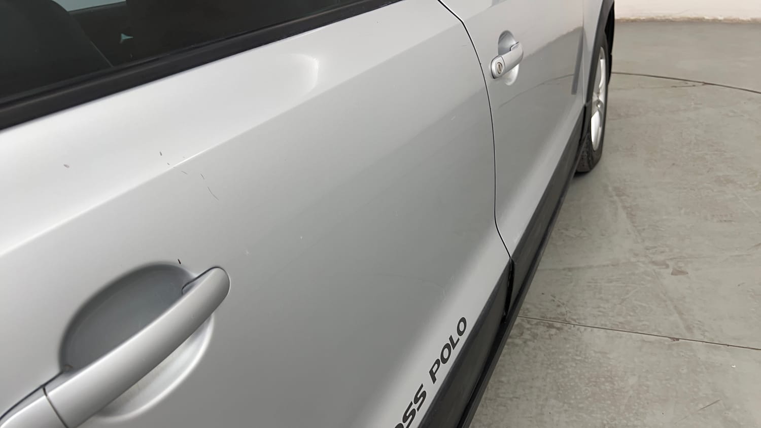 Used 2015 Volkswagen Polo Highline1.2L (P) Petrol Manual dents MINOR DENT