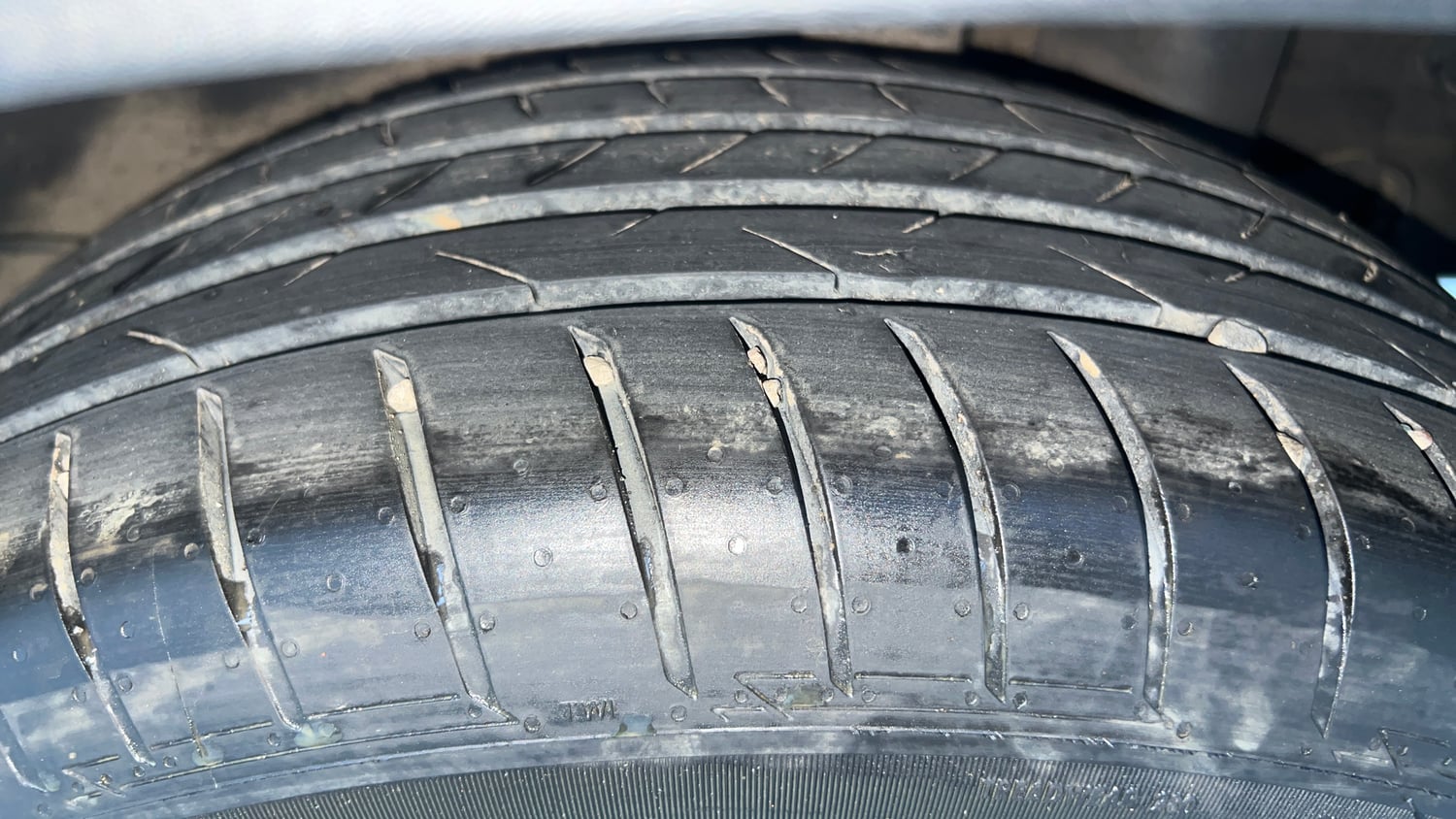 Used 2020 Kia Sonet GTX Plus 1.0 DCT Petrol Automatic tyres LEFT REAR TYRE TREAD VIEW