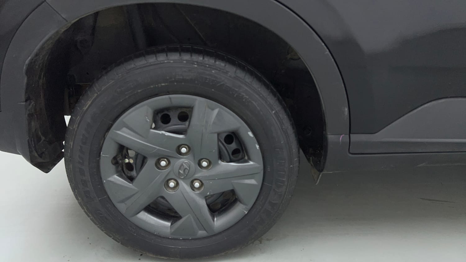 Used 2024 Hyundai Venue E 1.2 Petrol Petrol Manual tyres RIGHT REAR TYRE RIM VIEW